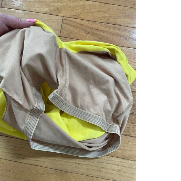 Lululemon Athletica, Workout Tank Top, Built in Bra, Yellow, Women's medium - Picture 4 of 4